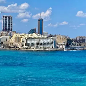  Appartamento Sliema, Stylish 1 Bedroom With Parking.